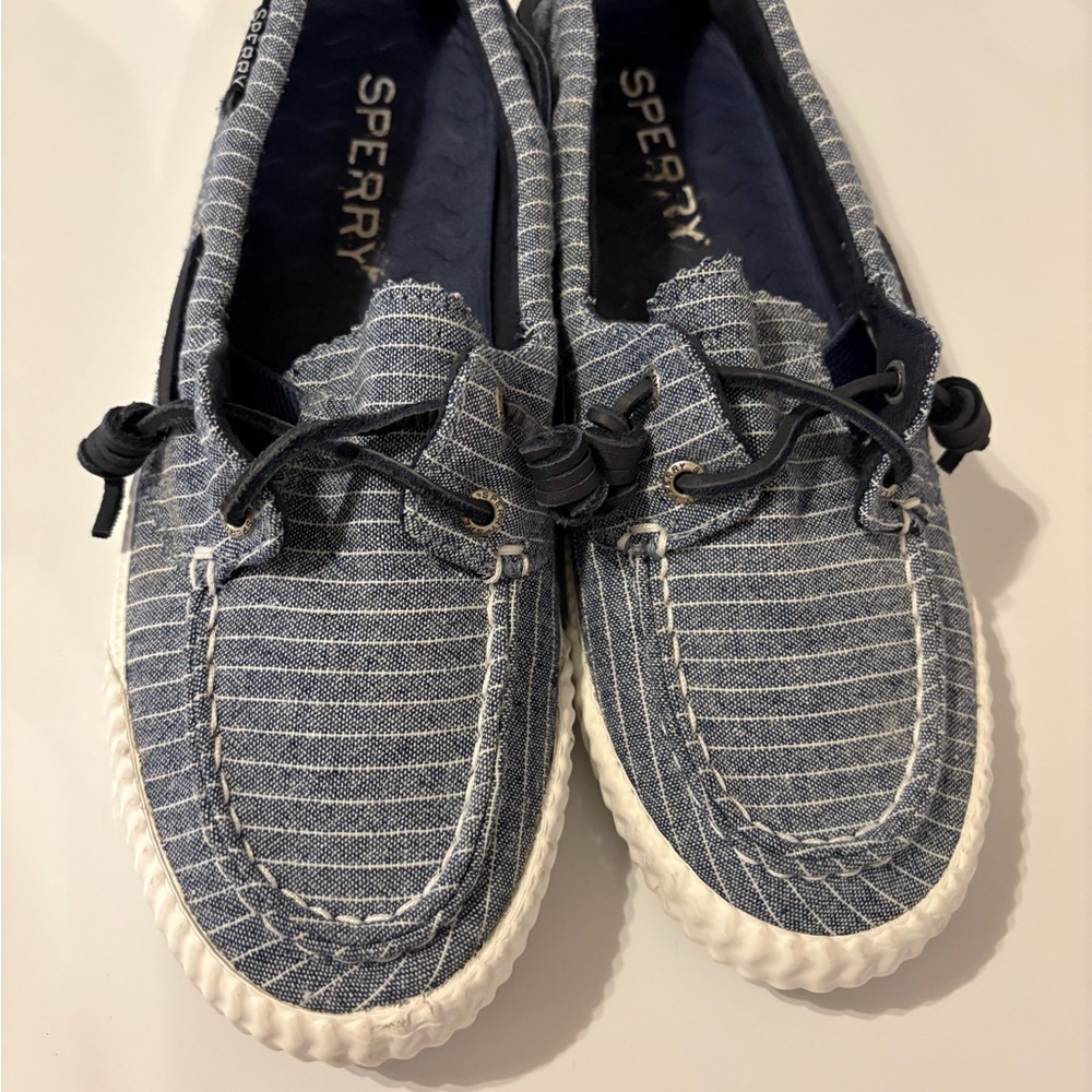 SPERRY Blue and White Top Sider Sayel Away Sneaker Size 7.5